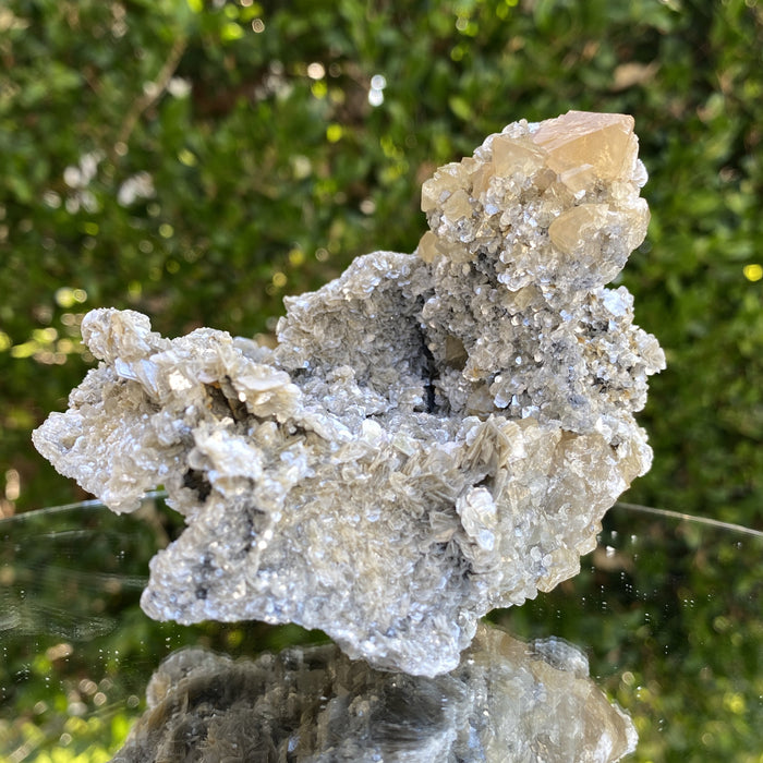 466g 11x11x9cm Orange Scheelite with Silver muscovite from China - Locco Decor