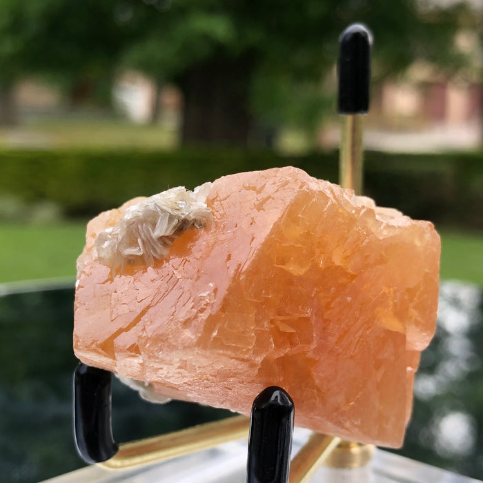 152g 5x4x2cm Orange Scheelite with Silver Muscovite from Mt. Xuebaoding,Sichuan,CHINA
