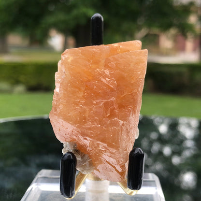 152g 5x4x2cm Orange Scheelite with Silver Muscovite from Mt. Xuebaoding,Sichuan,CHINA