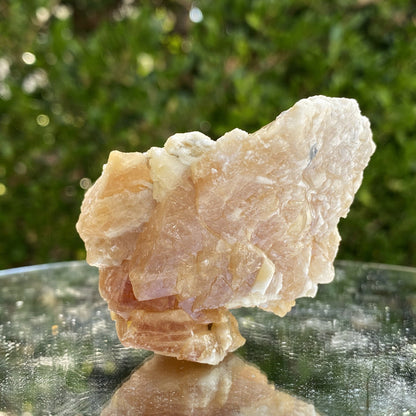 236g 7x5x4cm Orange Scheelite from China - Locco Decor