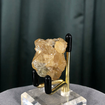 34g 3x3x3cm Orange Scheelite with Silver Muscovite from Mt. Xuebaoding,Sichuan,CHINA