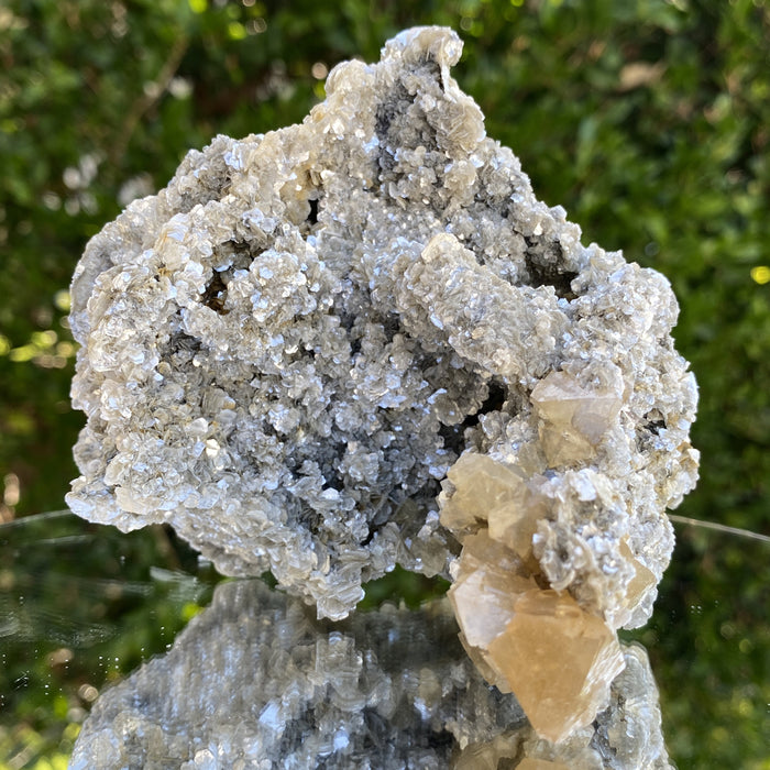 466g 11x11x9cm Orange Scheelite with Silver muscovite from China - Locco Decor