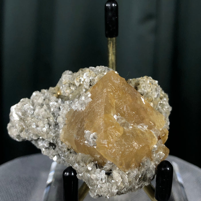 96g 5x4x5cm Orange Scheelite with Silver Muscovite from Mt. Xuebaoding,Sichuan,CHINA